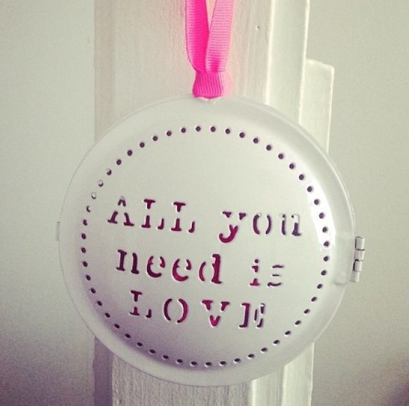 All you need is love - by Humeur de moutard