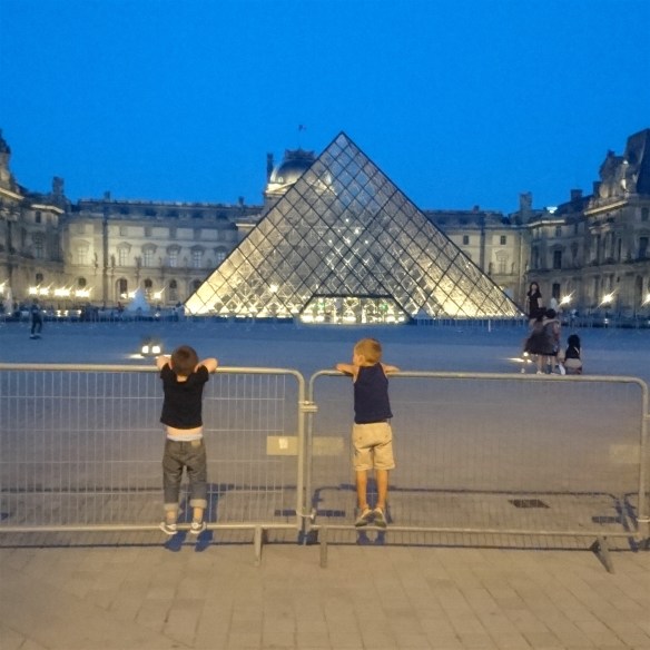 Faire taire les enfants 3 - HDM